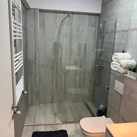 Velier Lake View Apartment