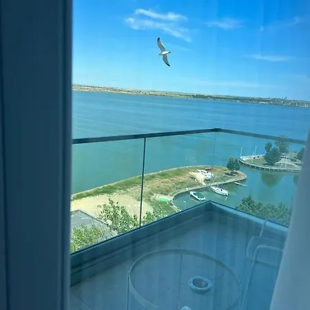 Velier Lake View Apartament *