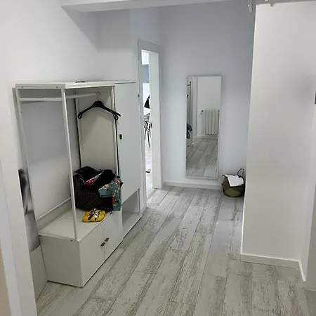 Velier Lake View Apartament *